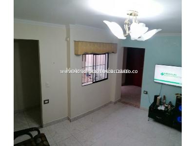 Casa de 4 alcobas en venta en San Diego, Medellín, 185 m² · foto 2 de 9