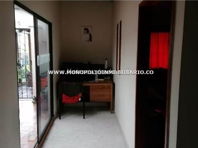 Casa de 4 alcobas en venta en San Diego, Medellín, 185 m² · foto 6 de 9