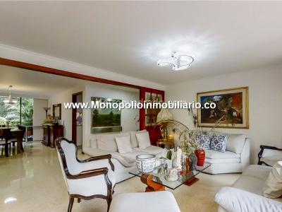 Apartamento de 3 alcobas en venta en El Tesoro, Medellín, 237 m² · foto 2 de 18