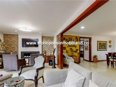 Apartamento de 3 alcobas en venta en El Tesoro, Medellín, 237 m² · foto 13 de 18