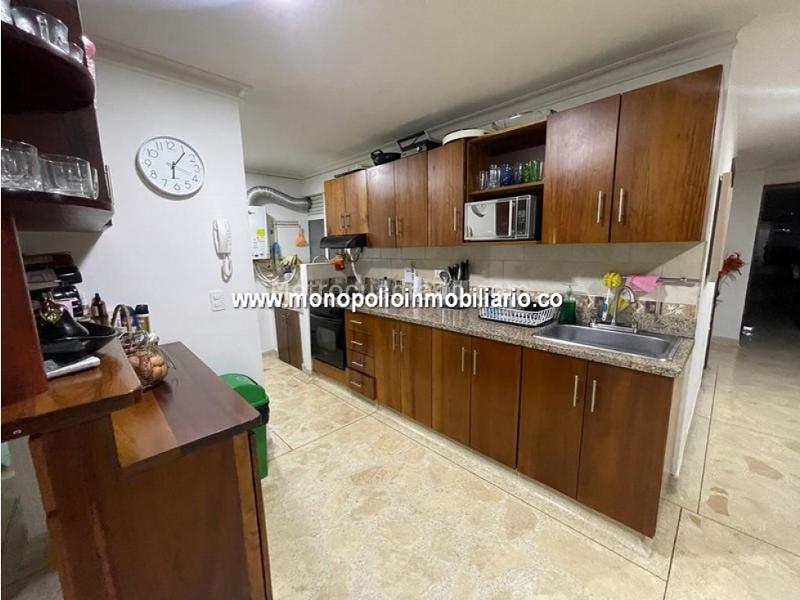 Furnished 4BR Apartment for Rent in Calasanz (2 Balconies) - 2