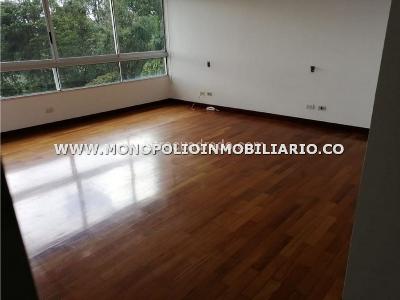 Apartamento en venta en El Poblado, Medellín · foto 3 de 8