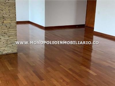 Apartamento en venta en El Poblado, Medellín · foto 4 de 8
