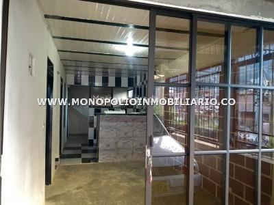 Casa de 5 alcobas en venta en San Martin, Bello, 264 m² · foto 10 de 20
