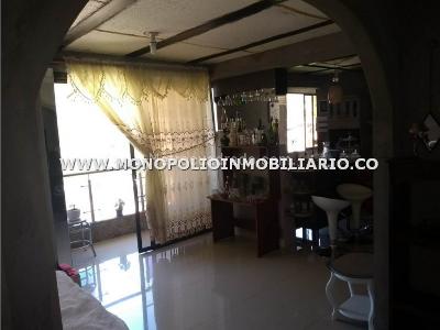 Casa de 5 alcobas en venta en San Martin, Bello, 264 m² · foto 13 de 20