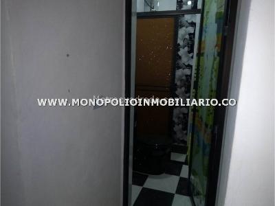 Casa de 5 alcobas en venta en San Martin, Bello, 264 m² · foto 16 de 20