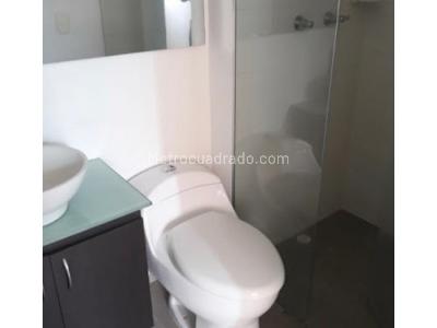 Apartamento de 2 alcobas en venta en El Trianon, Envigado, 69 m² · foto 2 de 11