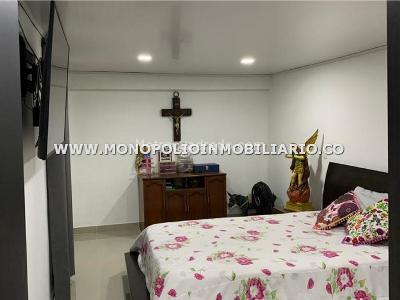 Casa de 5 alcobas en venta en Robledo, Medellín, 119 m² · foto 13 de 20