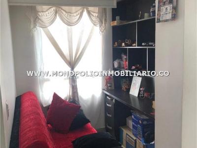 Apartamento en venta en Robledo, Medellín · foto 3 de 14