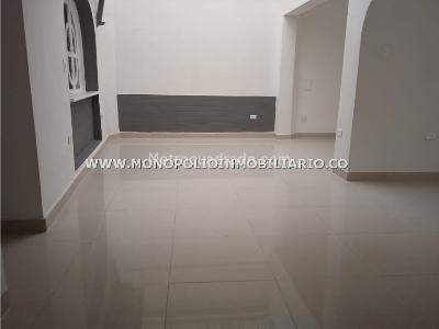 Casa de 5 alcobas en venta en Calasanz, Medellín, 340 m² · foto 8 de 20