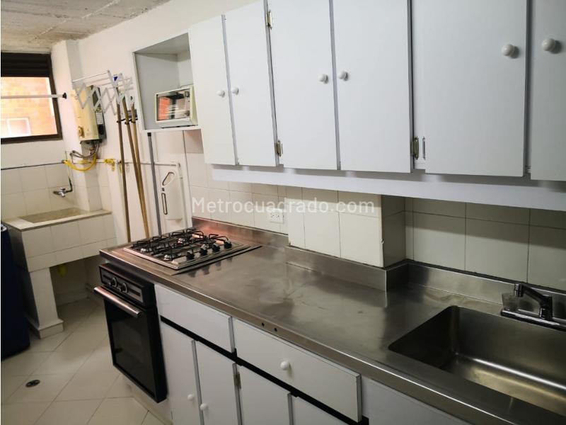 Furnished 4BR Apartment for Rent in San Joaquín (Stratum 5) - 8