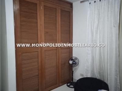 Apartamento de 3 alcobas en arriendo en Laureles, Medellín, 100 m² · foto 11 de 15