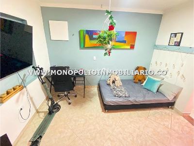 Casa en venta en Belen, Medellín · foto 8 de 11