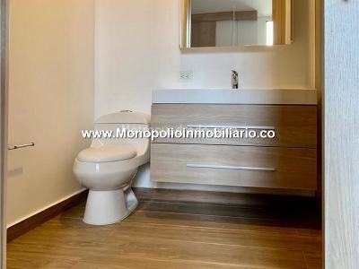 Apartamento de 1 alcoba en venta en El Escobero, Envigado, 54 m² · foto 8 de 18