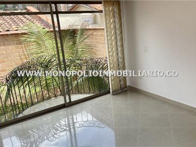 Casa de 5 alcobas en venta en San Jose, Sabaneta, 354 m² · foto 10 de 20