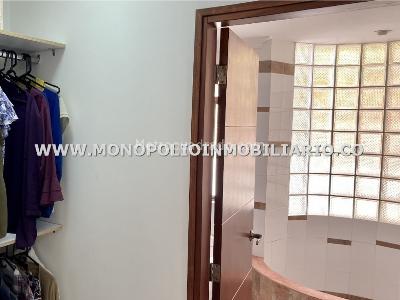 Casa de 5 alcobas en venta en San Jose, Sabaneta, 354 m² · foto 18 de 20