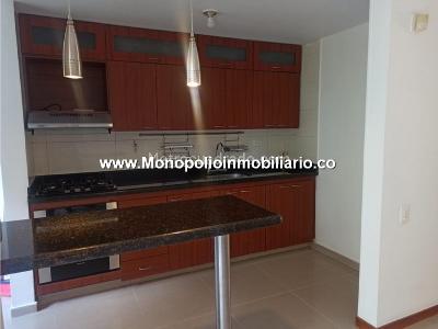 Casa de 4 alcobas en venta en Esmeralda, Envigado, 185 m² · foto 2 de 20