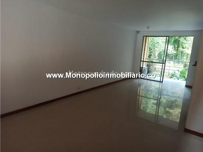 Casa de 4 alcobas en venta en Esmeralda, Envigado, 185 m² · foto 4 de 20