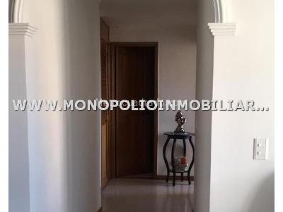 Apartamento de 3 alcobas en venta en Conquistadores, Medellín, 116 m² · foto 13 de 14
