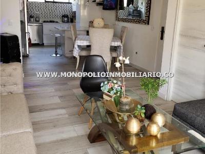 Apartamento de 4 alcobas en venta en Los Colores, Medellín, 125 m² · foto 2 de 13