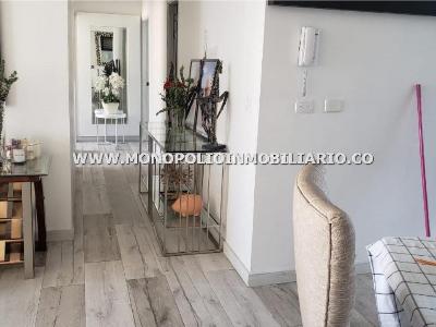 Apartamento de 4 alcobas en venta en Los Colores, Medellín, 125 m² · foto 4 de 13