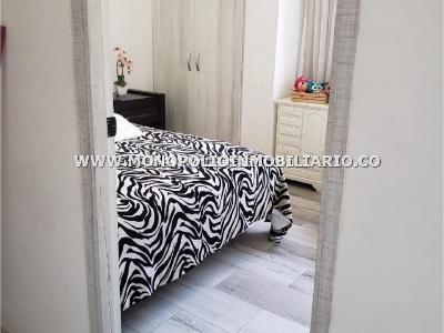 Apartamento de 4 alcobas en venta en Los Colores, Medellín, 125 m² · foto 5 de 13