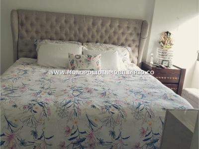 Apartamento de 4 alcobas en venta en Los Colores, Medellín, 125 m² · foto 12 de 13