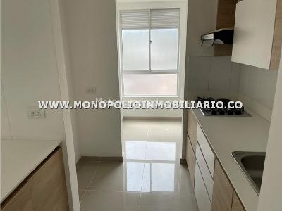 Apartamento de 3 alcobas en venta en Aves Maria, Sabaneta, 77 m² · foto 3 de 14