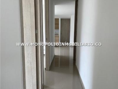 Apartamento de 3 alcobas en venta en Aves Maria, Sabaneta, 77 m² · foto 6 de 14