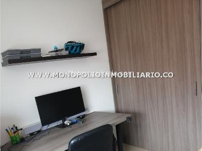 Apartamento de 2 alcobas en venta en Virgen Del Carmen, Sabaneta, 58 m² · foto 3 de 8