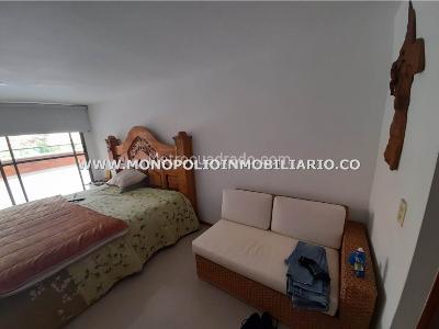 Apartamento de 2 alcobas en venta en Aves Maria, Sabaneta, 102 m² · foto 2 de 9
