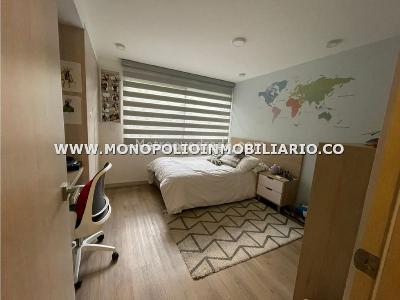 Apartamento de 4 alcobas en venta en El Poblado, Medellín, 185 m² · foto 8 de 12