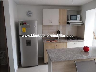 Apartamento en arriendo en Los Colores, Medellín · foto 5 de 14