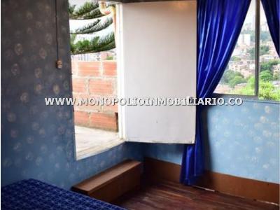 Casa de 3 alcobas en venta en Buenos Aires, Medellín, 70 m² · foto 7 de 9