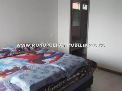 Apartamento de 4 alcobas en venta en San Jose, Sabaneta, 139 m² · foto 10 de 15