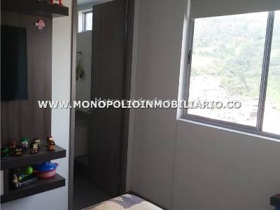 Apartamento de 4 alcobas en venta en San Jose, Sabaneta, 139 m² · foto 12 de 15
