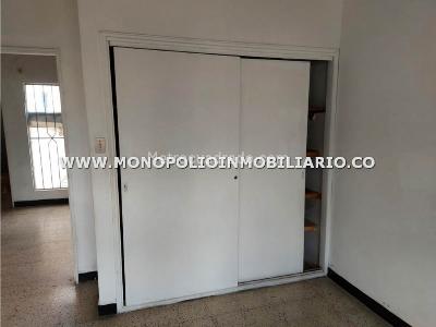Casa de 5 alcobas en venta en Calasanz, Medellín, 334 m² · foto 9 de 19