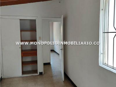 Casa de 5 alcobas en venta en Calasanz, Medellín, 334 m² · foto 15 de 19