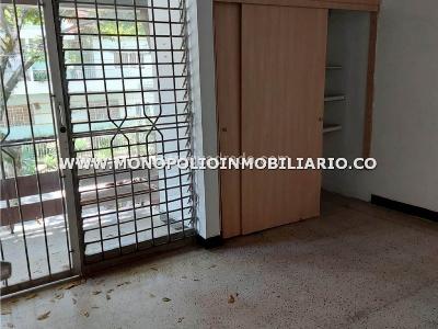 Casa de 5 alcobas en venta en Calasanz, Medellín, 334 m² · foto 16 de 19