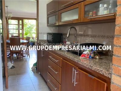 Apartamento de 3 alcobas en venta en El Poblado, Medellín, 137 m² · foto 6 de 20