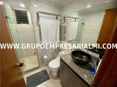 Apartamento de 3 alcobas en venta en El Poblado, Medellín, 137 m² · foto 18 de 20