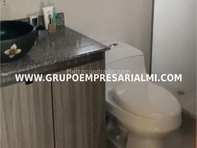 Apartamento de 3 alcobas en venta en El Poblado, Medellín, 137 m² · foto 19 de 20