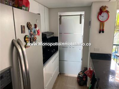Apartamento de 3 alcobas en venta en Guayabo, Itagüí, 67 m² · foto 2 de 20