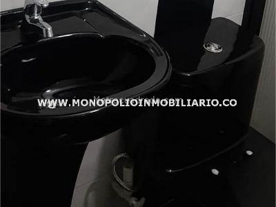Apartamento de 3 alcobas en venta en Cabañas, Bello, 109 m² · foto 17 de 20