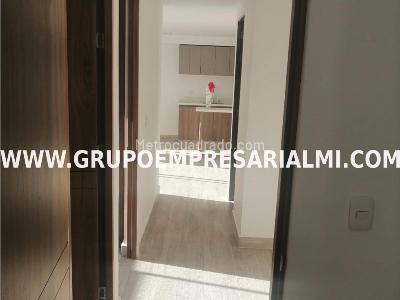 Apartamento de 3 alcobas en venta en La Doctora, Sabaneta, 73 m² · foto 12 de 16