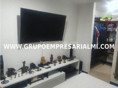 Apartamento de 2 alcobas en arriendo en Castropol, Medellín, 70 m² · foto 4 de 11