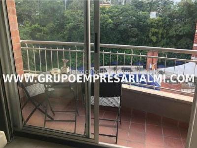 Apartamento de 2 alcobas en arriendo en Castropol, Medellín, 70 m² · foto 5 de 11