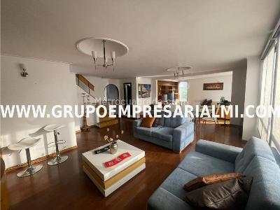 Apartamento en venta en El Poblado, Medellín · foto 2 de 12