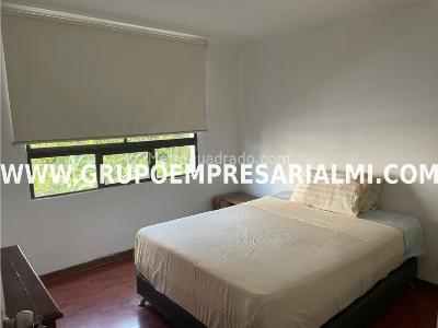 Apartamento en venta en El Poblado, Medellín · foto 8 de 12