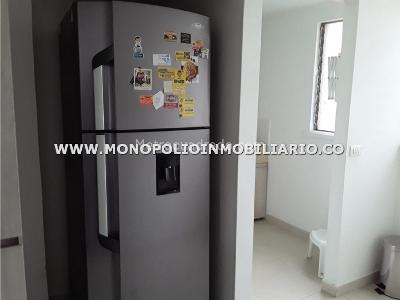 Apartamento de 3 alcobas en arriendo en El Tesoro, Medellín, 84 m² · foto 2 de 15